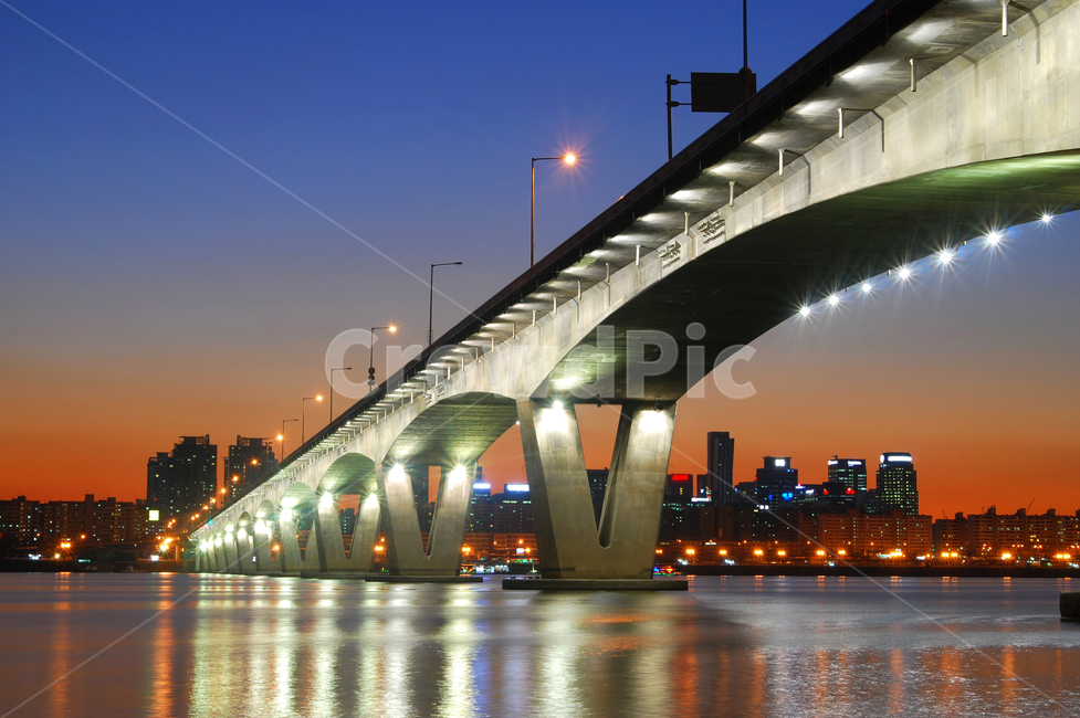 한강,야경,원효대교,여의도,빌딩,강,다리,대교,교량,하늘,노을,풍경,조명,불빛,스카이라인,고층빌딩,비지니스,비즈니스,반영,서울,한국