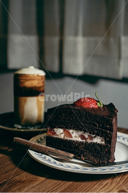 food,음식,dish,sweets,dessert,디저트,케익,초코,초코케익,딸기,카페,감성,음식,식재료,요리,food,cook,meal,dishes,food reserves,빵,bread,디저트,간식,후식,dessert,snack,커피,카페,coffee,cafe