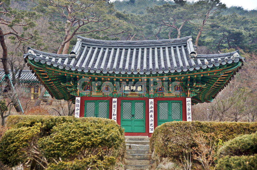 전등사,약사전,고건축,불교,사찰,보물제179호,한국전통,한국문화,korean traditional,korean culture,건축물,건물외관,exterior,building,structure,architecture,construction