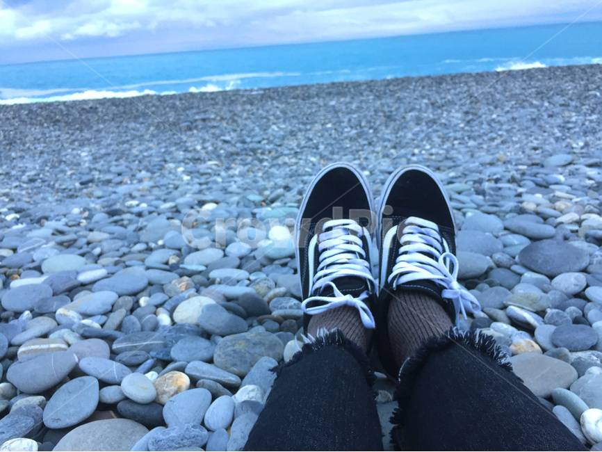 화련,치싱탄,바다,돌해변,휴식,쉼터,해변,바다,beach,sea,사람,인물,인간,human,person,신체일부,몸,body,여행,휴가,traveling,vacation,trip