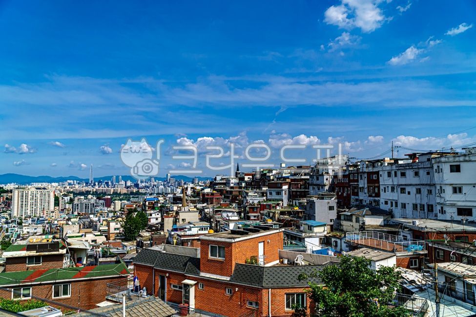한국,서울,서울풍경,한국풍경,달동네,korea,seoul,landscape,하늘,구름,푸른하늘,파란하늘,블루스카이,bluesky,clouds,sky,주택,빌라,집,마을,동네,이태원,itaewon,village,town,용산구,서울용산구,건물,house,housing,place