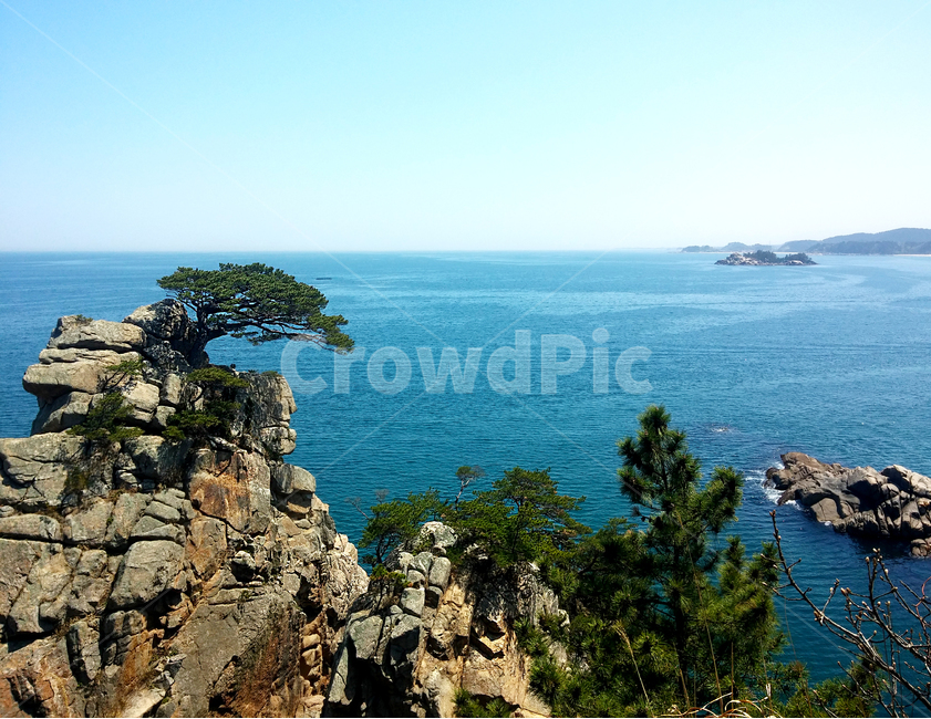 하늘,바다,여름,청량,풍경,자연,풍경,nature,landscape,한국자연풍경,한국자연경관,korea nature landscape,promontory,곶,ocean,대양,sea,outdoors,옥외,water,물,shoreline,해안선,land,땅,cliff,낭떠러지,coast,연안