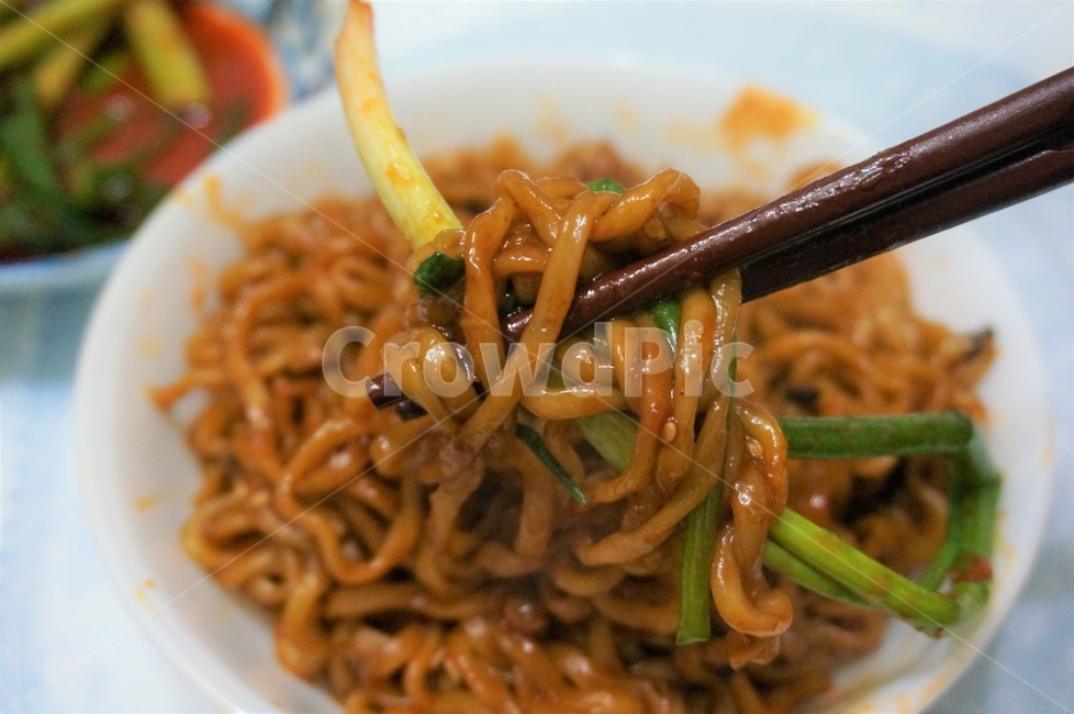 음식,김치,파김치,반찬,한국음식,한식,파,짜파게티,짜장라면