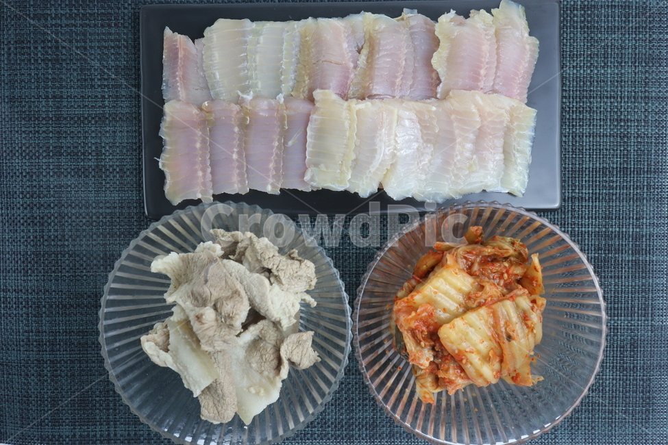 홍어,홍어삼합,수육,김치,한국음식,음식,식재료,요리,food,cook,meal,dishes,food reserves,한식,한국음식,한국요리,korean food,korean dishes,korean meal,korean cook