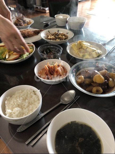 집밥,미역국,생신상,생일상,식탁,음식,식재료,요리,food,cook,meal,dishes,food reserves,한식,한국음식,한국요리,korean food,korean dishes,korean meal,korean cook