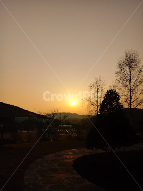 석양,일몰,태양,옥외,붉은하늘,하늘,sunset,outdoors,sunlight,황혼,경치,sky,redsky,nature