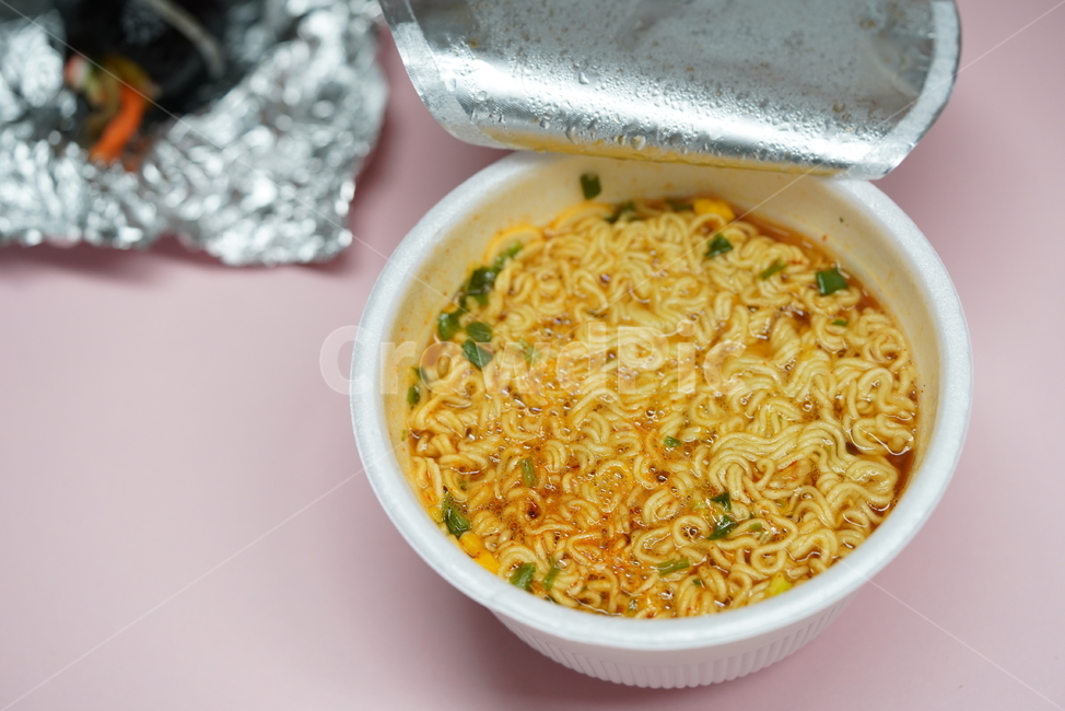 라면,간식,음식,식사,먹거리,면,인스턴트,분식,사발면,면발,국물,안주,noodle,bowl