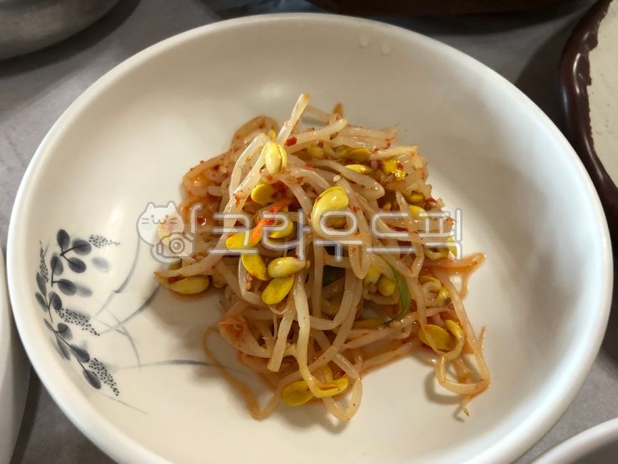 콩나물,콩나물무침,무침요리,무침,당근,파,한식,반찬,밑반찬,koreanfood,한국요리,한국음식,food,음식