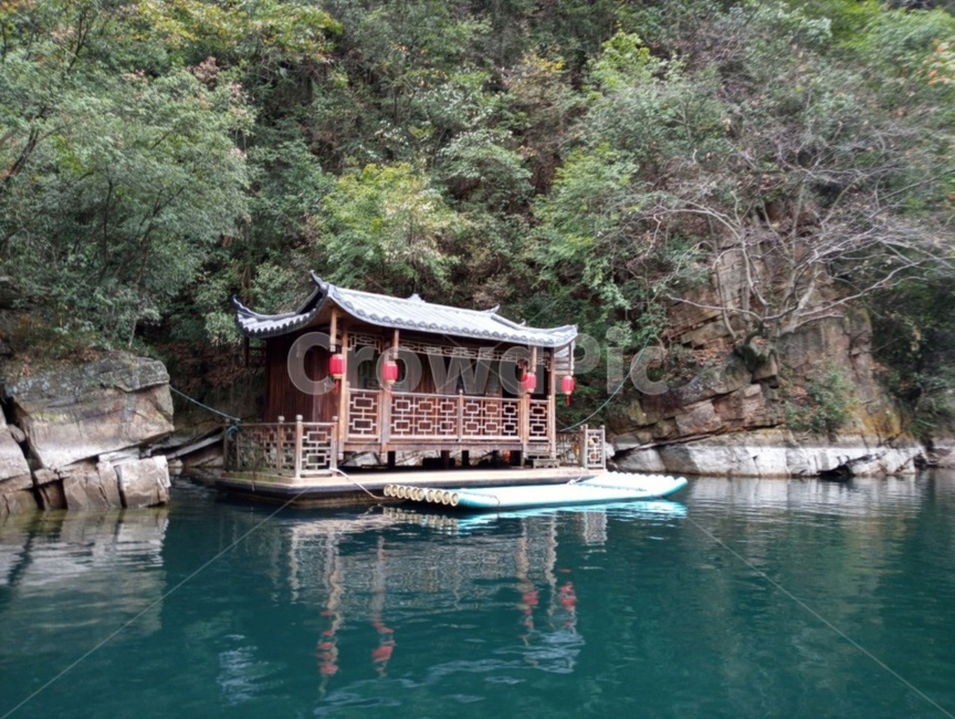 토가족,산,보봉호수,호수,자연