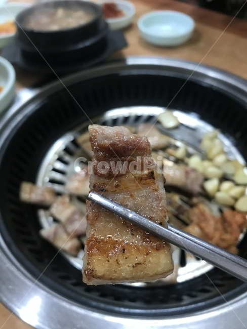 삼겹살,돼지고기,고기,외식,회식,음식,식재료,요리,food,cook,meal,dishes,food reserves,육류,고기,meat,한식,한국음식,한국요리,korean food,korean dishes,korean meal,korean cook