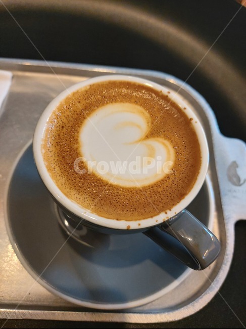 커피,카푸치노,카페라떼,하트,커피잔,컵,cup,coffeecup,커피컵,beverage,마실것,latte,라떼,drink