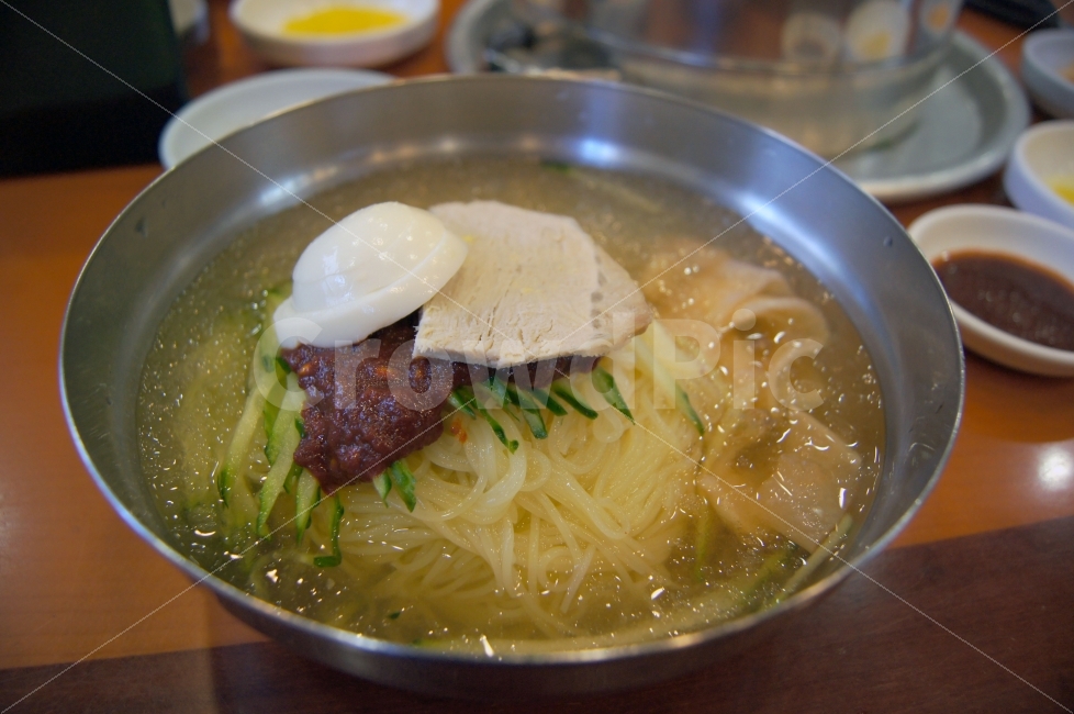 요리,음식,별미,밀면,부산,면요리,냉면,물냉면,음식,식재료,요리,food,cook,meal,dishes,food reserves,면류,면요리,noodles,한식,한국음식,한국요리,korean food,korean dishes,korean meal,korean cook