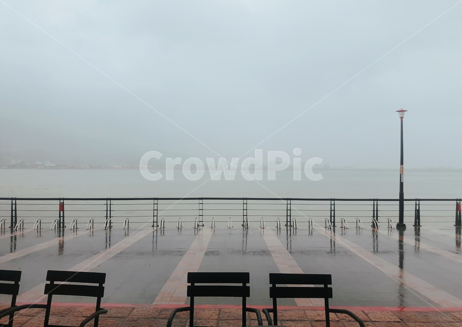 비,풍경,바다,감성,휴식,자연,풍경,nature,landscape,bench,벤치,handrail,난간,banister,railing
