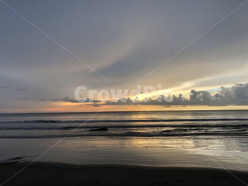 nature,자연,outdoors,옥외,water,물,ocean,대양,바다,sea,저녁하늘,sky,하늘,노을,선셋,sunset,석양,수평선,분위기,감성,구름,풍경,로맨틱,코타키나발루,해외