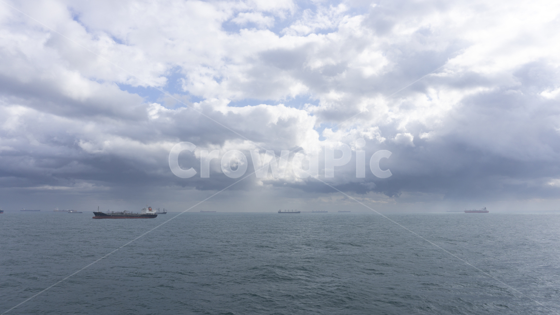 바다,구름,일몰,sunset,sea,clouds,blue,파랑,하늘색,하늘,선박,ship,자연,nature,햇빛,황혼,붉은하늘,새벽,나라