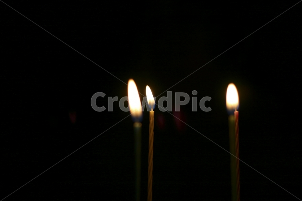 케이크,촛불,축하,생일,어둠,불빛,cake,birthday,기념일,축하,anniversary,congratulation,celebrate,celebration