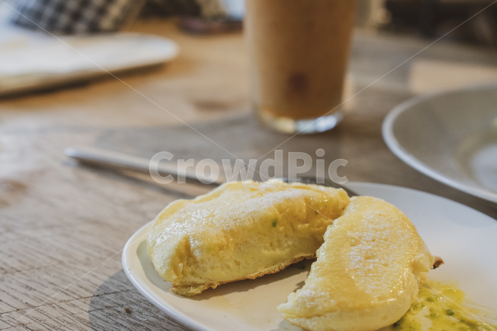 cafe,dessert,souffle,brunch,restaurant,pancake,Souffl Pancakes,Emotion