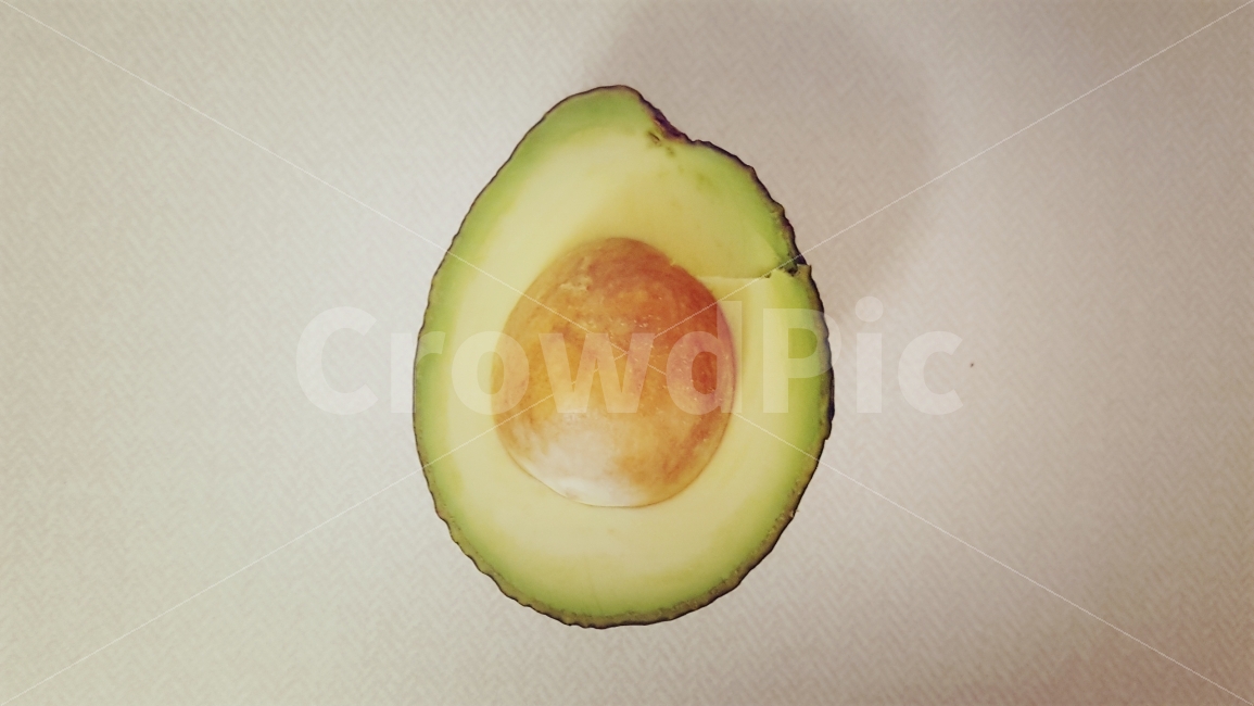 avocado,avocat,tropical fruit,half avocado