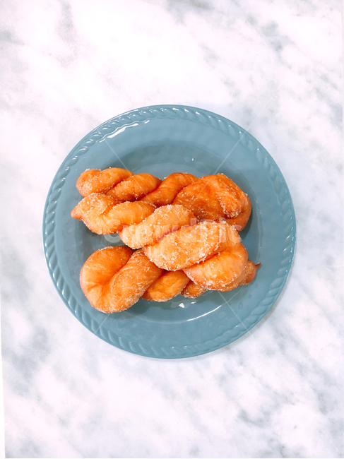 빵,꽈배기,bred,브런치,후식,디저트,달콤한,음식,food,음식,식재료,요리,food,cook,meal,dishes,food reserves,빵,bread