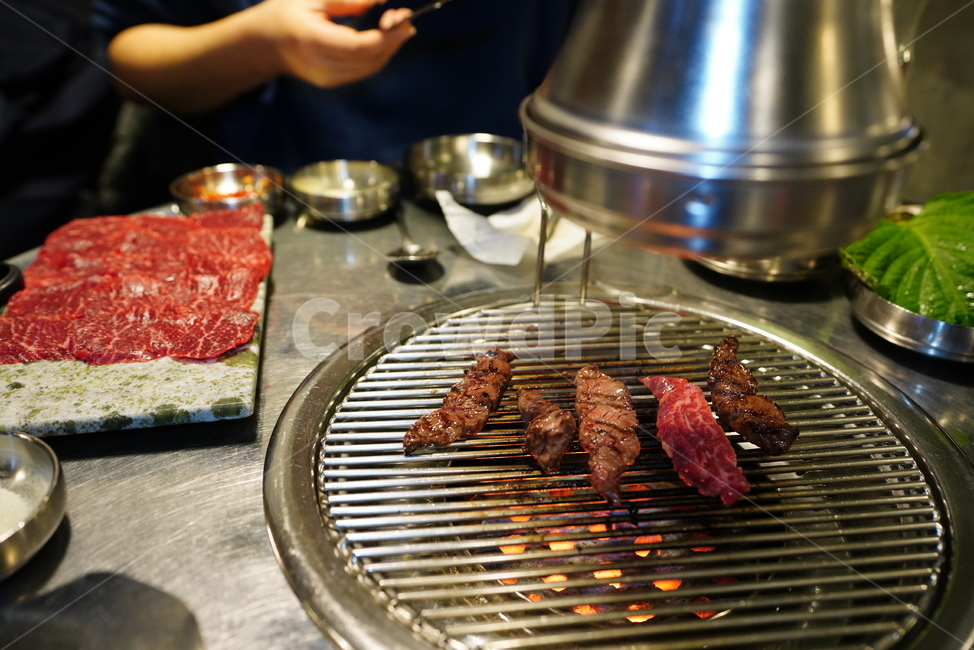 한우,구이,육류,육식,소고기,안주거리,안주,먹거리,음식,food,한식,음식,식재료,요리,food,cook,meal,dishes,food reserves,육류,고기,meat,한식,한국음식,한국요리,korean food,korean dishes,korean meal,korean cook