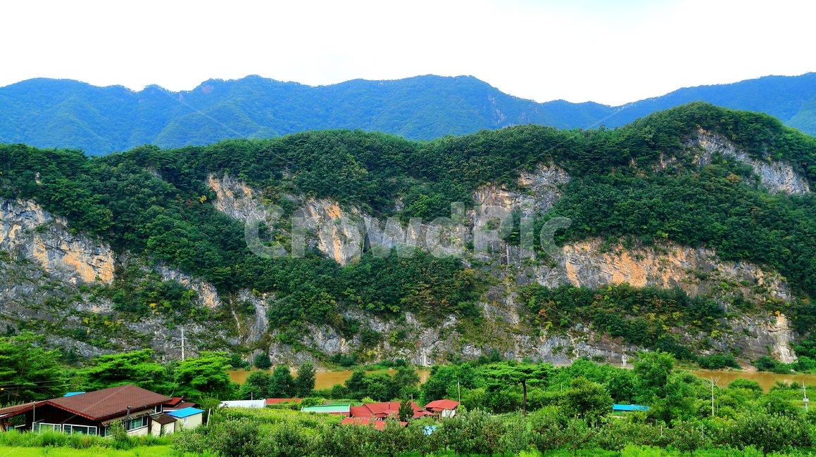 동강,하늘벽,강,연포마을,마을,제장마을,레프팅,자연,풍경,nature,landscape,한국자연풍경,한국자연경관,korea nature landscape,시골,마을,country,rural,town,outdoors,옥외