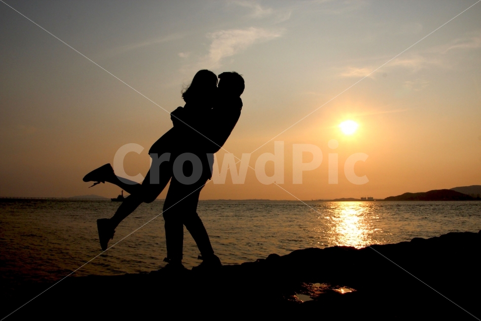 연인,실루엣샷,노을,석양,바다,해변,바다,beach,sea,사람,인물,인간,human,person,연인,커플,사랑,lover,couple,감정표현,기분,feeling,emotion,인물실루엣,사람실루엣,character silhouette,human silhouette,연출,컨셉,콘셉,direction,concept,nature,자연
