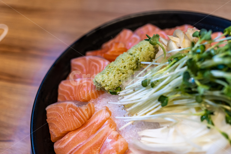 연어사시미,연어회,생연어,연어,연어요리,음식,food,cook,회,안주,일본음식,reserves,dishes,meal,식재료,japanesedishes,japanesefood,japanesecook,수산물,음식,식재료,요리,food,cook,meal,dishes,food reserves