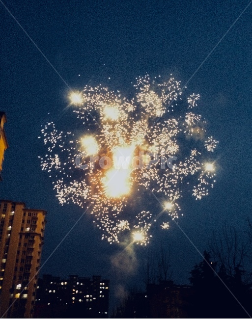 하트,폭죽,하트폭죽,하트불꽃,불꽃놀이,사랑고백,사랑,저녁하늘,귀여운폭죽,야경,밤,풍경,nightscape,night,landscape,축제,행사,festival,carnival,event,light,빛,flare,플레어,lighting,조명,nature,자연,outdoors,옥외