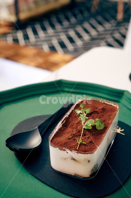 티라미슈,tiramisu,디저트,카페,cafe,휴식,food,dessert,허브,초록색,herbs,green,음식,식재료,요리,food,cook,meal,dishes,food reserves,디저트,간식,후식,dessert,snack