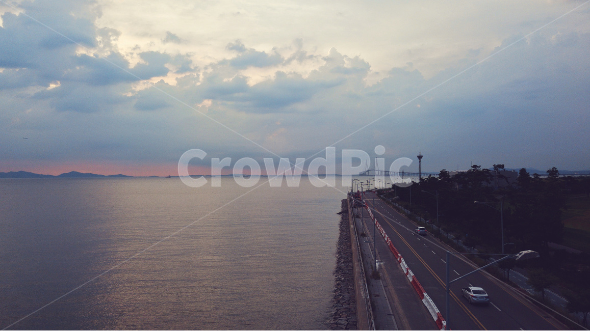 노을,바다,하늘,인천대교,해변도로,석양,숲,드라이브,교통,교통수단,traffic,transportation