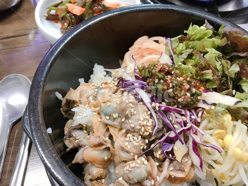 돌솥비빔밥,꼬막,꼬막비빕밥,비빔밥,한식,식재료,요리,한국음식,뚝배기,식사,음식,식재료,요리,food,cook,meal,dishes,food reserves,한식,한국음식,한국요리,korean food,korean dishes,korean meal,korean cook