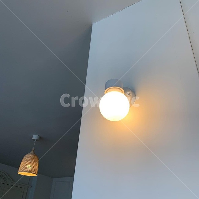 카페,인테리어,감성,빛,전등