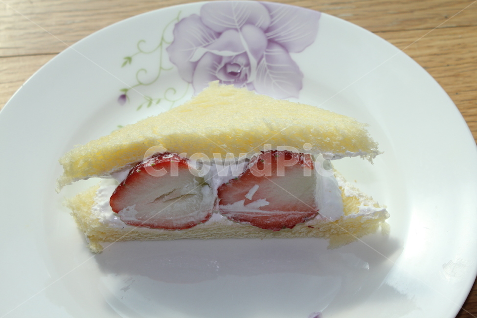 샌드위치,딸기,생크림,딸기샌드위치,요리,음식,간식,레시피,식사,점심,수제,음식,식재료,요리,food,cook,meal,dishes,food reserves,빵,bread,디저트,간식,후식,dessert,snack