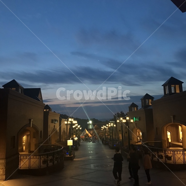 path,통로,architecture,건축물,building,건물,밤,야간,밤하늘