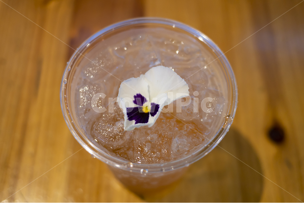 꽃,꽃차,꽃티,꽃에이드,에이드,시원한,아이스티,ice,tea,flower,탄산음료,얼음,음료,음료수,특이한,맛있는,음료수,drink,beverage