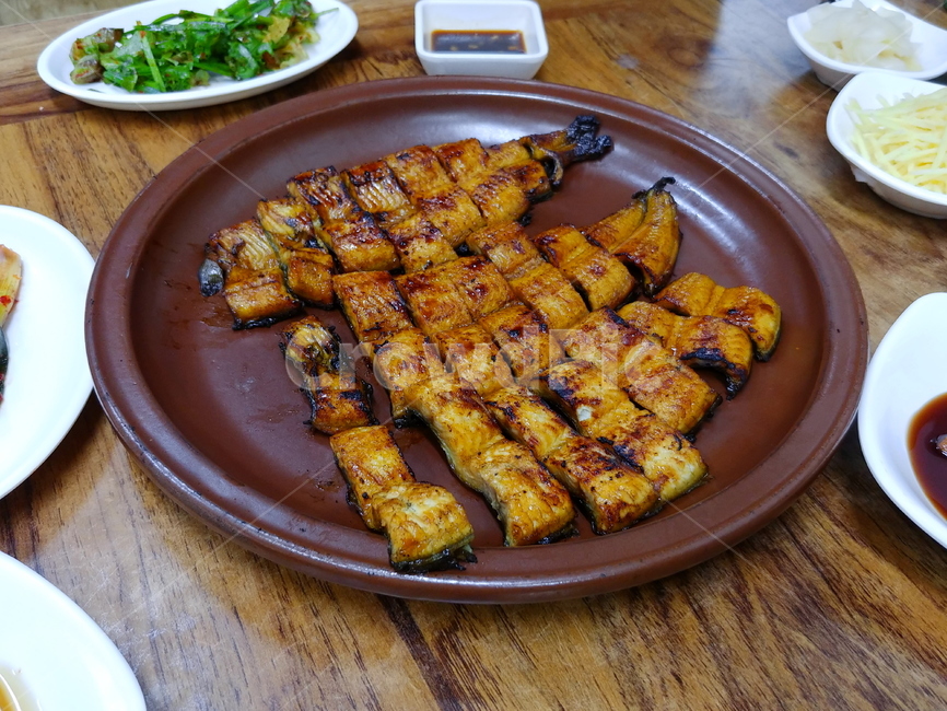 장어,한국요리,장어요리,장어구이,음식,저녁,식사,음식,식재료,요리,food,cook,meal,dishes,food reserves,한식,한국음식,한국요리,korean food,korean dishes,korean meal,korean cook