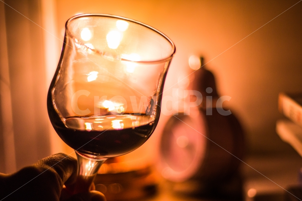 와인,와인잔,시계,잠들기전에,한잔,조명,술,주류,alcohol,감성,sensible,feeling
