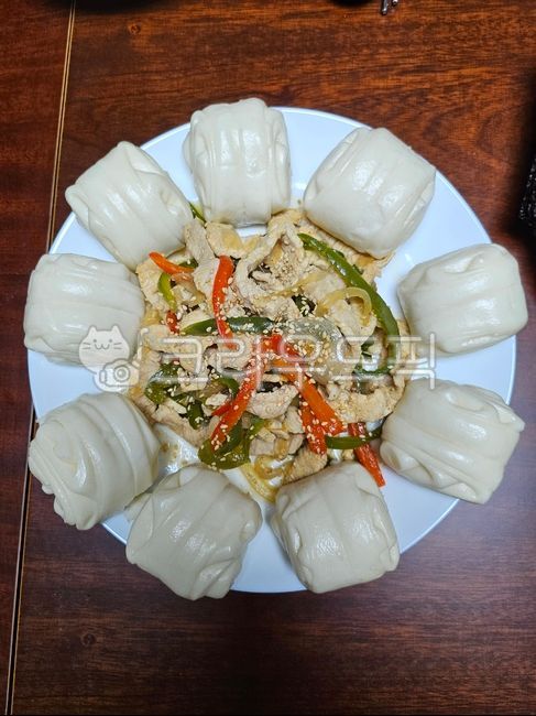 food,음식,접시,고추잡채,꽃빵,중국음식