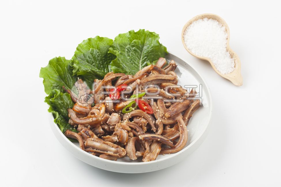 곰장어,구이,해산물,술안주,먹거리,식사,양념,음식,고추,상추