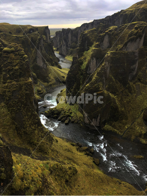 아이슬란드,낭떠러지,절벽,강,하늘,풍경,landscape,해외,외국,해외자연풍경,외국자연풍경,협곡,outdoors,iceland,canyon,nature,자연,대자연,지형,fjadrargljufur,자연,풍경,nature,landscape,해외,외국,세계,foreign,oversea,world,세계자연풍경,해외자연풍경,외국자연풍경,world nature landscape