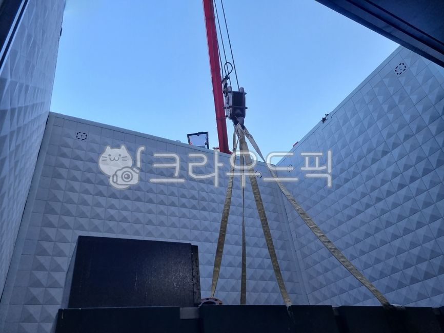 건설현장,산업현장,크레인,호이스트,인양고리,고리,인양로프,로프,크레인줄,슬링벨트,슬링로프,constructionsite,industrialsite,crane,hoscist,liftingloop,loop,liftingrope,ropes,craneline,slingbelt,slingrope,와이어로프,wirerope,건물,building,건설크레인,constructioncrane,쇠사슬,사슬,철,쿠사리체인,체인,일제쿠사리,chains,steel,kusarichain,chain,japanesekusari,후크,hook