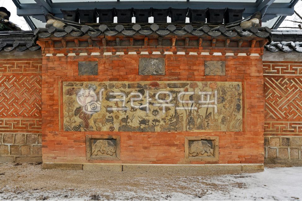 Gyeongbokgung,treasure,Jagyeongjeon Ten Longevity Chimney,Sipjangsaeng Chimney,Ten longevity cadets,Chimney