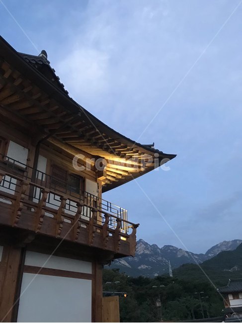 한옥마을,한옥,하늘,북한산,야경,한국전통,한국문화,korean traditional,korean culture