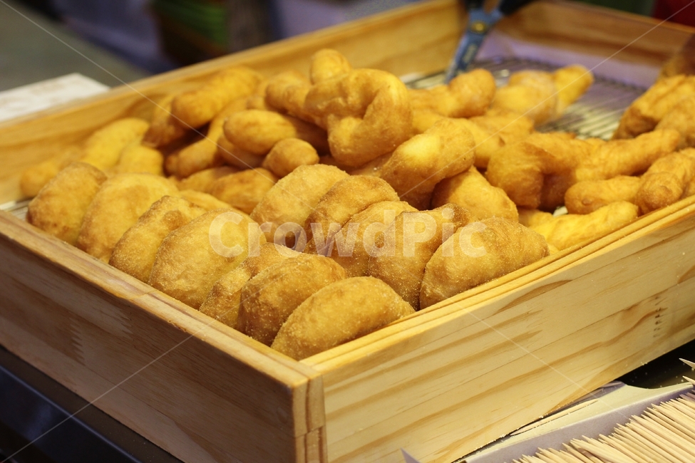 고로케,빵집,도너츠,빵,브런치,음식,식재료,요리,디저트,간식,후식,호떡,씨앗호떡