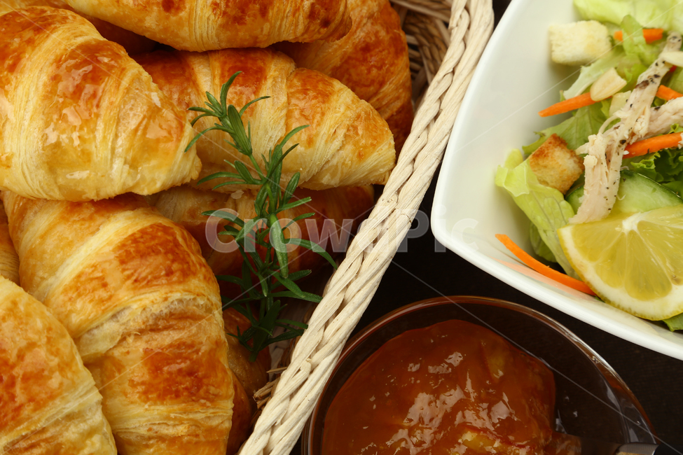 빵,크로와상,베이킹,식품,음식,식사,아침식사,샌드위치,bread,croissant,baking,food,meal,breakfast,sandwich,음식,식재료,요리,food,cook,meal,dishes,food reserves,빵,bread,디저트,간식,후식,dessert,snack,연출,컨셉,콘셉,direction,concept