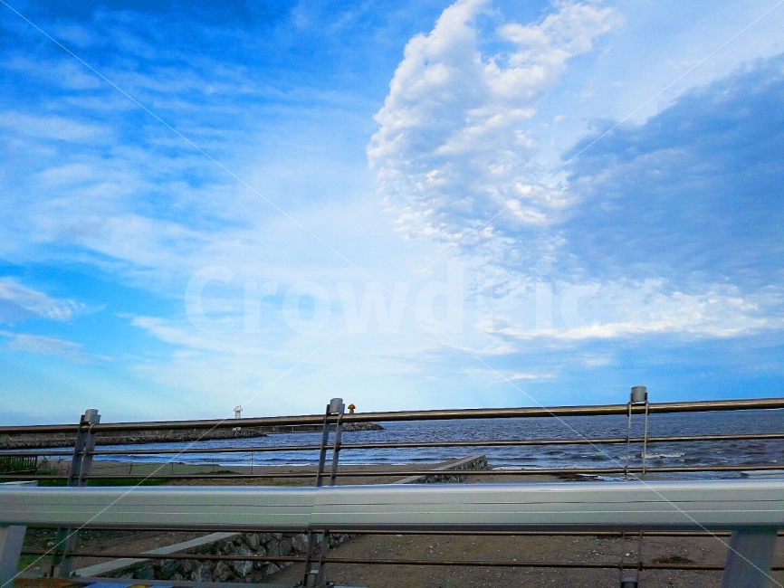 속초,길,하늘,그림같은,등대,자연,풍경,nature,landscape,한국자연풍경,한국자연경관,korea nature landscape,등대,lighthouse,handrail,난간,banister