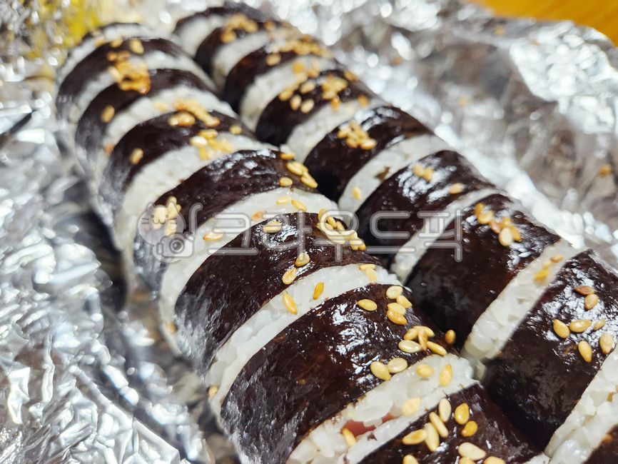 김밥, 깨, 김밥포장, 은박지, 음식, 사진,이미지,일러스트,캘리그라피 - 바끄미작가
