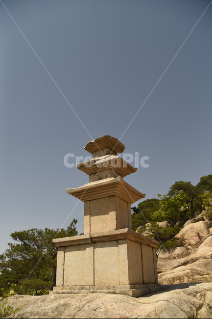 삼층석탑,통일신라,용자사지,경주,남산,석탑,석조,기념물,자연,보물,문화재