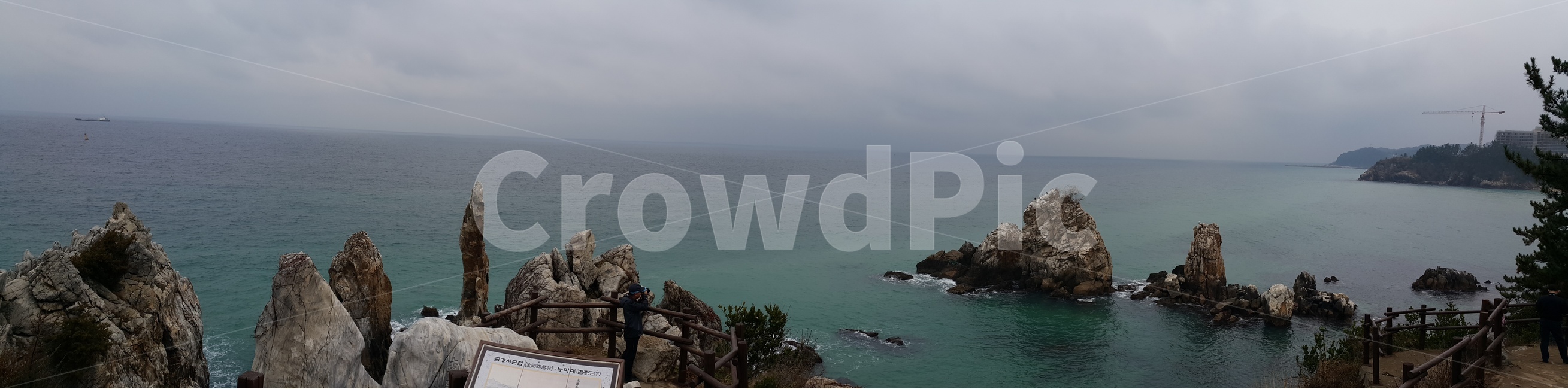 추암,촛대바위,동해,강원도,한국관광,자연,풍경,nature,landscape,한국자연풍경,한국자연경관,korea nature landscape,promontory,곶,shoreline,해안선,water,물,ocean,대양,sea,바다,outdoors,옥외,land,땅