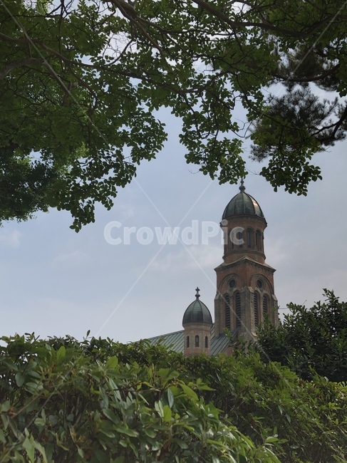 architecture,building,전주한옥마을,정동성당,전주,전주전동성당,tower,탑,person,사람,human,인간,city,시티,downtown,도심,어반,urban,도시,town,건축물,랜드마크,landmark,tourist attraction,한국랜드마크,한국관광지,한국명소,korea landmark,korea tourist attraction